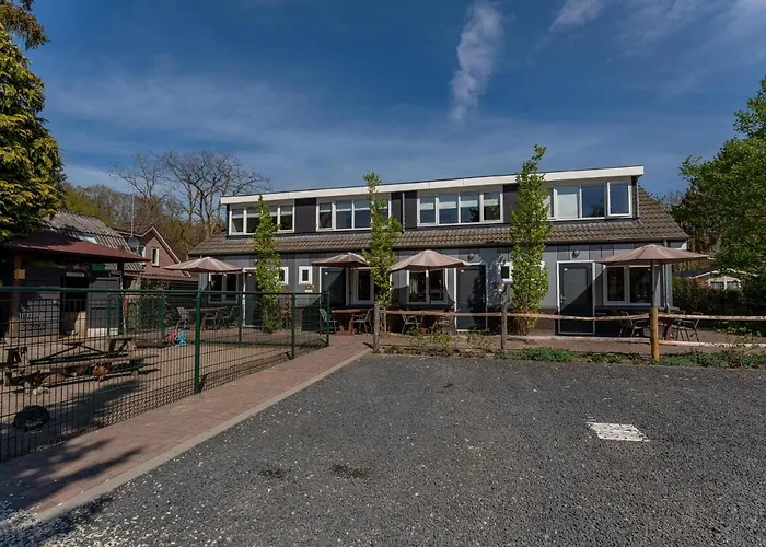 Koolmees Semesterbostad